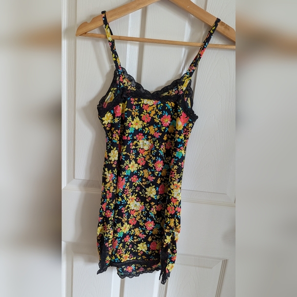 Vintage Slip, Dress Or Long Top Side Slits Size XS Or Small, Flower Print Straps - Picture 2 of 9